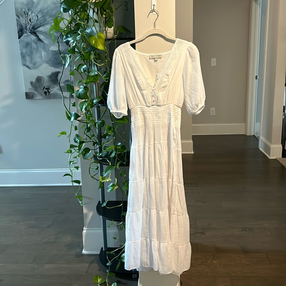 Beautiful white dress!